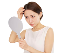 薄毛に悩む女性1